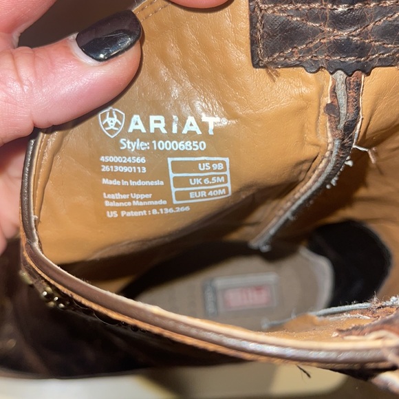 Women’s Ariat Boots - Picture 2 of 9